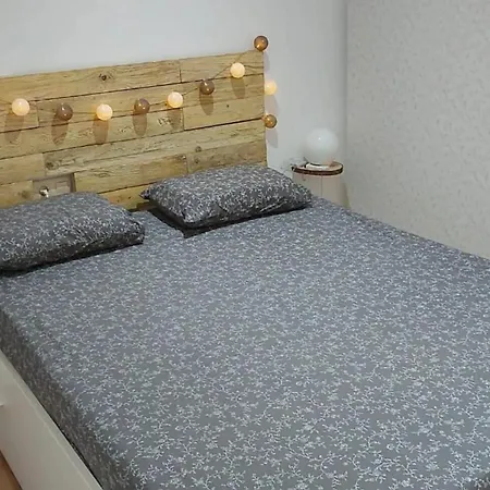 Beautiful In Cala En Blanes - 45 M² With Shared Pool Apartman